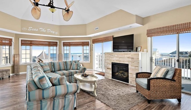 Royal Beach 401 - 1of a kind luxury 4 br penthouse with pool.
