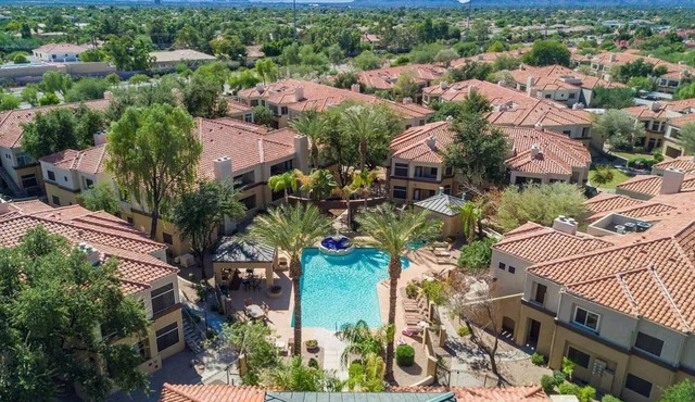 Scottsdale Poolside 3BR Condo - Mt Views - Luxury Community