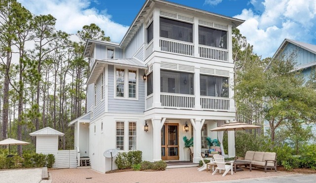 Sea La Vie- European 4Br/4Ba Oasis in Rosemary/Alys pool + Private Bch + Bikes