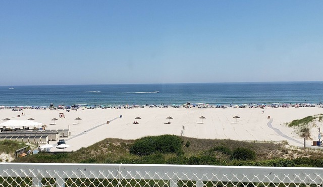 Seapointe Village South Beach oceanfront 3-bed condo in Wildwood Crest