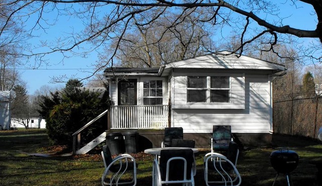 Secluded Cottage Rental on Lovely Lake near Rochester, New York