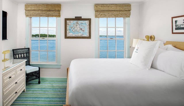 Secluded Hideaway in 2 Waterview Rooms! Outdoor Pool, Bicycles & Stunning Views