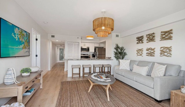 Serene Oceanfront Keys Condo