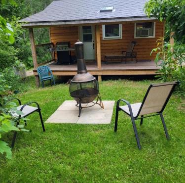 Serene Westside Tiny Cabin