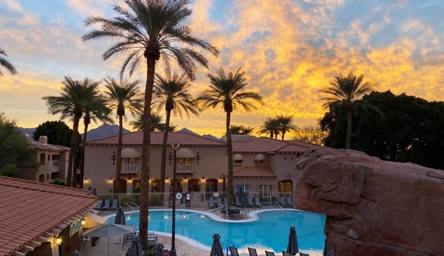 Sheraton Desert Oasis Villas