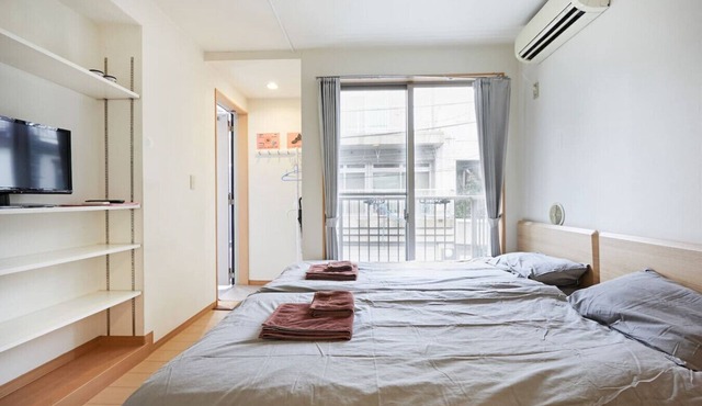 Shinjuku 201 for 2 peoples, private toilet + small kitchen