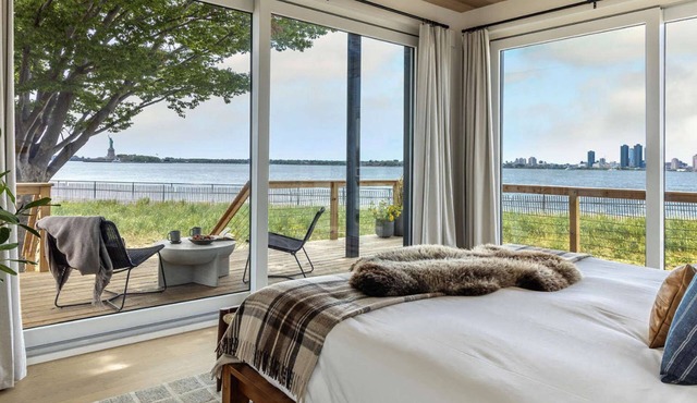 Skyline Suite with Statue of Liberty Views