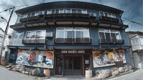 Snow Monkey Lodge