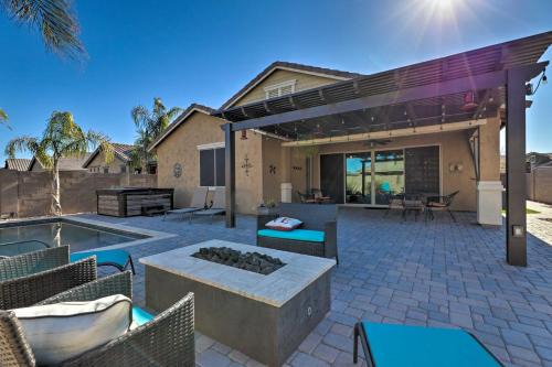 Snowbird Escape w/Resort Amenities in Queen Creek