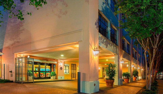 Sonesta ES Suites New Orleans Convention Center