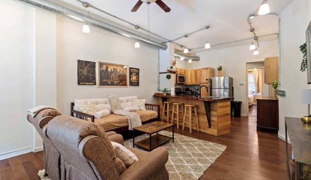 South Side Flats Gem - Near Downtown Pittsburgh