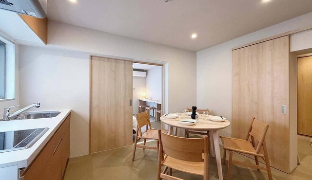 Spacious 2BR, 2 Baths | Steps to Shops & Dining 31