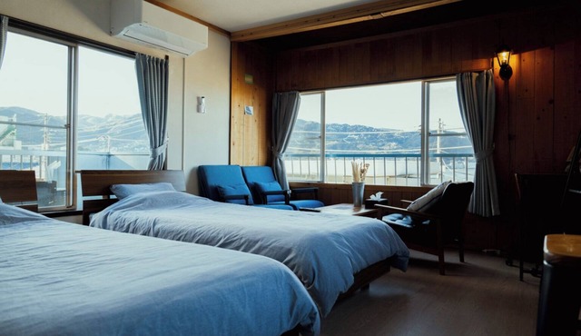 Spacious 5-bedroom house with AC, WiFi in serene Atami City