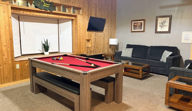 Stay In Ohiopyle, Hot tub & Pool Table - Closest to the GAP trail