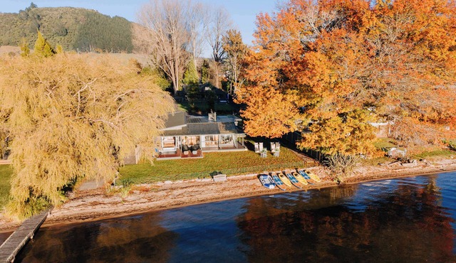 Stillwater Resort - Lakefront Estate with two dwellings, spa pools, SUPs - Sleeps 16