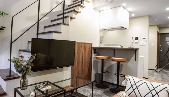 Stylish and homey space! // Alt Stay Azabudai 101