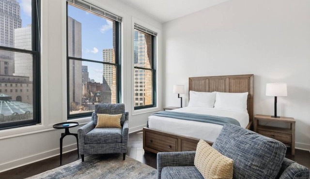 Stylish Apartment w/Full Kitchen & Laundry | Iconic Union Station – Downtown