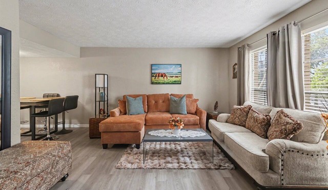 Stylish Condo Minutes from FSU and Downtown