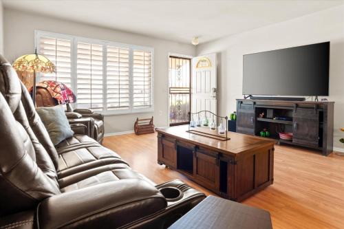 Sun City Retreat w Patio, Grill & Backyard