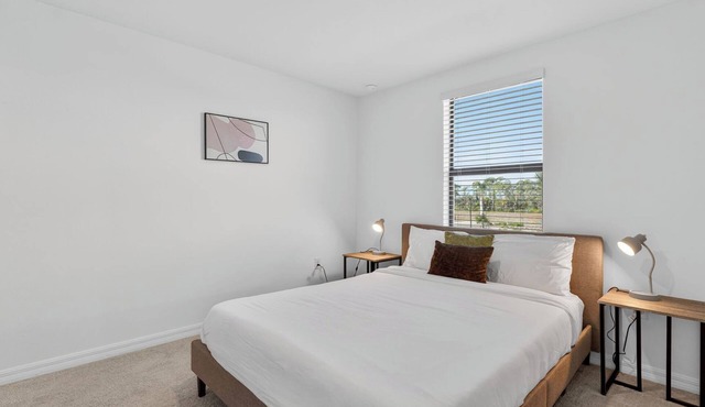 Sunny Escape | Fresh, Modern Townhome Near Beaches