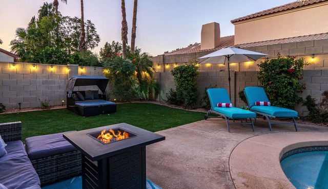 Sunny Stay w/Heated Pool & Pool Table — Walkable, Spring Training Close