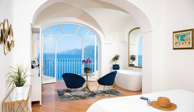 Sunset Suite sea view