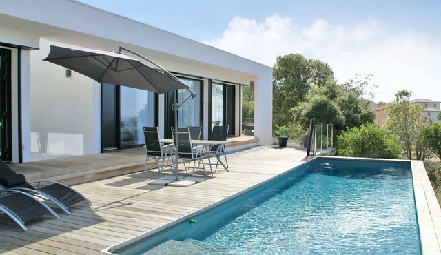 Sunset Villa with Bay View