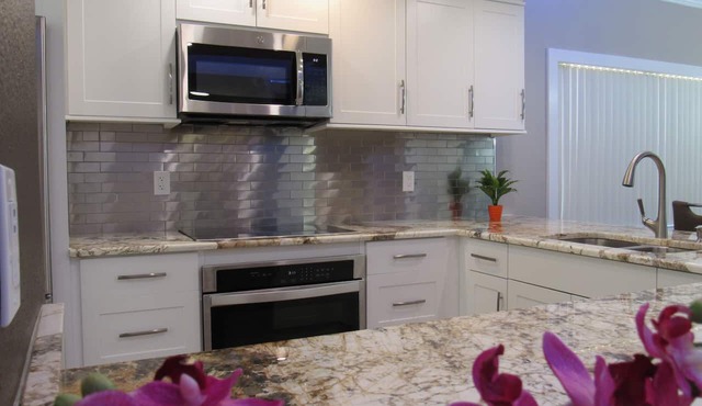 Superb Waterfront Condo · Two Pools & Hot Tubs · IMG Academy · Anna Maria Island
