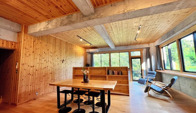 TATEYA VACATION 60/ Cozy quiet Condo by the creek