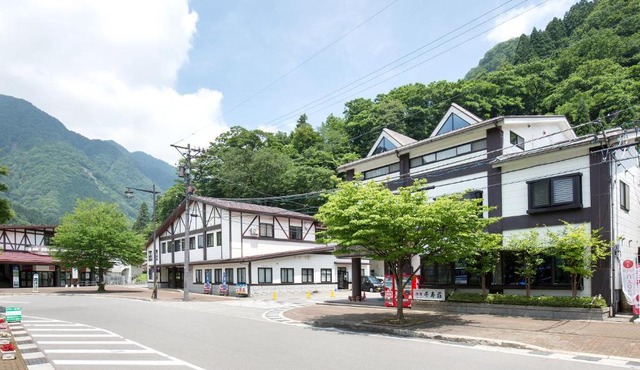 Tateyama Kurobe Alpine Route Senjuso 立山黒部アルペンルート千寿荘