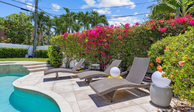 The Sand Castle-4 Story/5 Patio/Heated Pool/20 steps to Beach Entrance LuxVilla