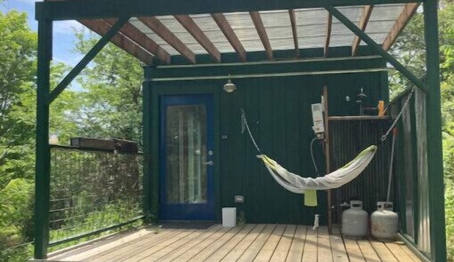 Tiny cabin with privacy, comfort and mt views