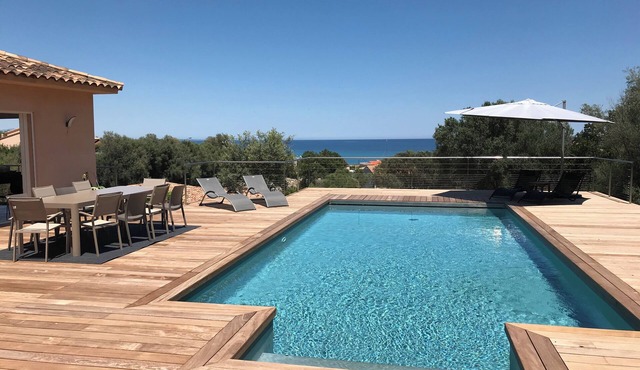Top of Villa spacious sea view 10 min from beach, 5 min from village center