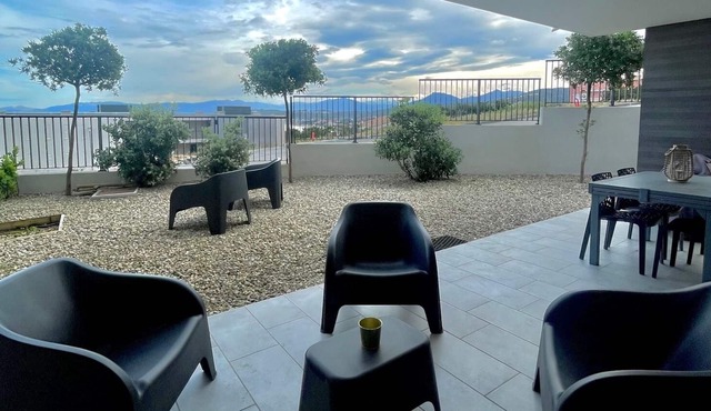 Très Beau T3 Avec Jardin, a 1 min de la Plage