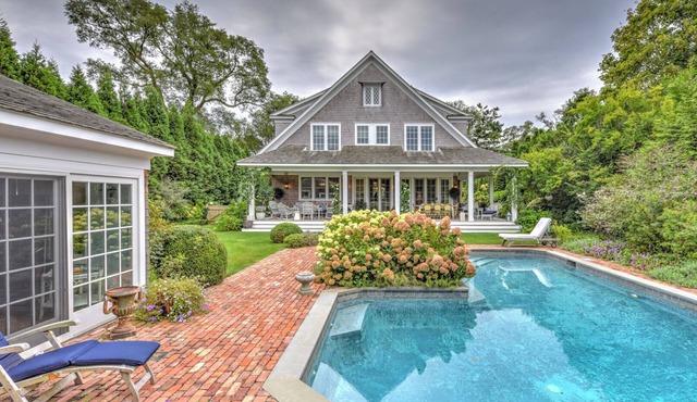 Traditional Home w/English Gardens, Pool, Rec Room, Close to Ocean Beaches