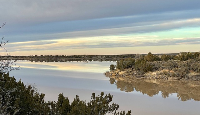 Tranquil White Mountain Lake Escape Lake Access with Beach