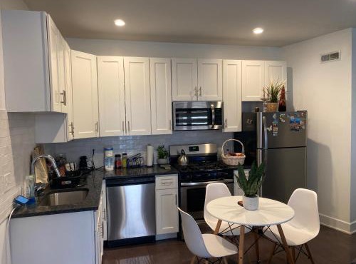 Two-Bedroom Apartment Near Center City Philadelphia and Museums