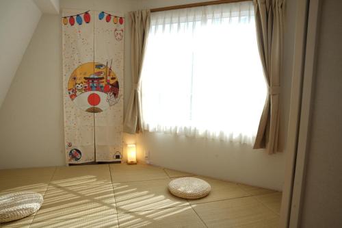Ueno 10minutes, Tokyo University 10minutes, three BR, three toilets, Max 10 people Free parking