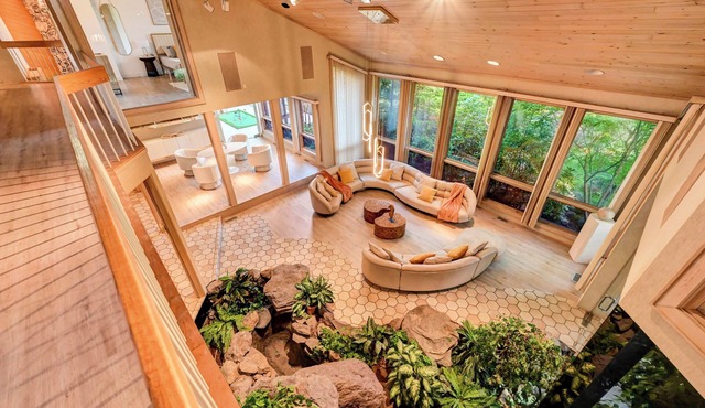Ultimate Fun Celebrity Mansion Private Dance Floor Pickleball Courts