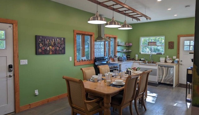 Universally Accessible Agrihood Farmhouse Hiking/Fireplace/Getaway