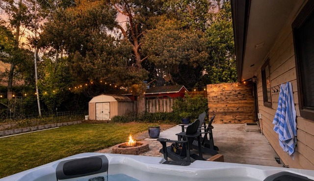 Updated Eagle Home | Hot Tub + Walk to Downtown