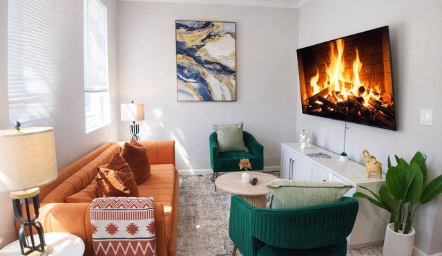 Urban Elegance: Stylish Apartment Near NYC