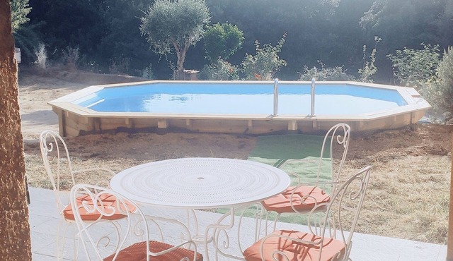Very nice, air-conditioned 2-bedroom vacation rental with a private pool near Propriano, sleeps 5