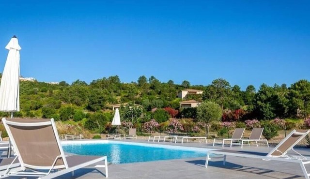 Villa 3 Chambres VUE Exceptionnelle Vigne ET MER Avec Piscine Chauffee