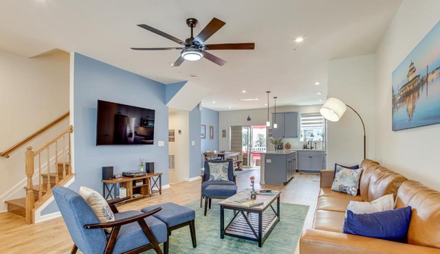 Walk to Dtwn: Waterfront Eastern Shore Townhome!
