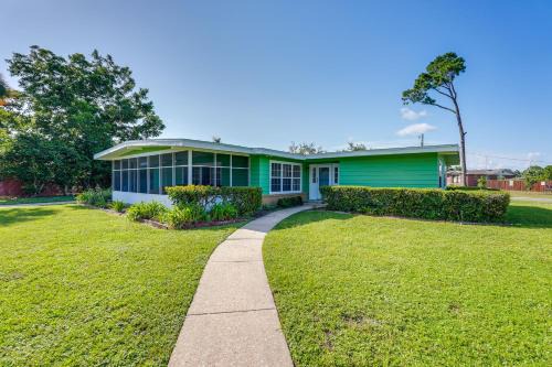 Walk to Ocean: Home in Panama City Beach!