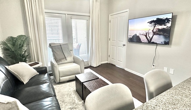 Walk to Stadium & Cotton District + Balcony & Pool