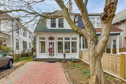 Walk to Suburban Square! Ardmore Home w/Deck