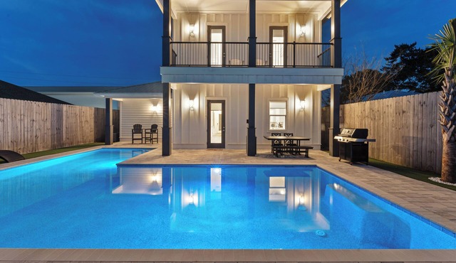 Wanderlust by AvantStay | Walk to Beach + Pool | New Construction
