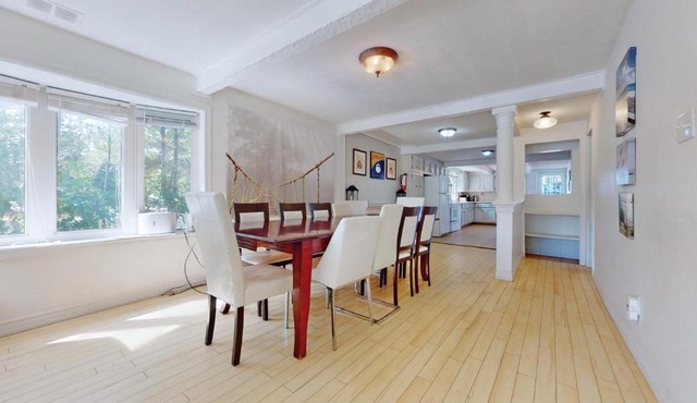 Wasaga Beach 1 - Walk to Main Beach - Riverfront - Sleeps 10 - 95 Mosley St